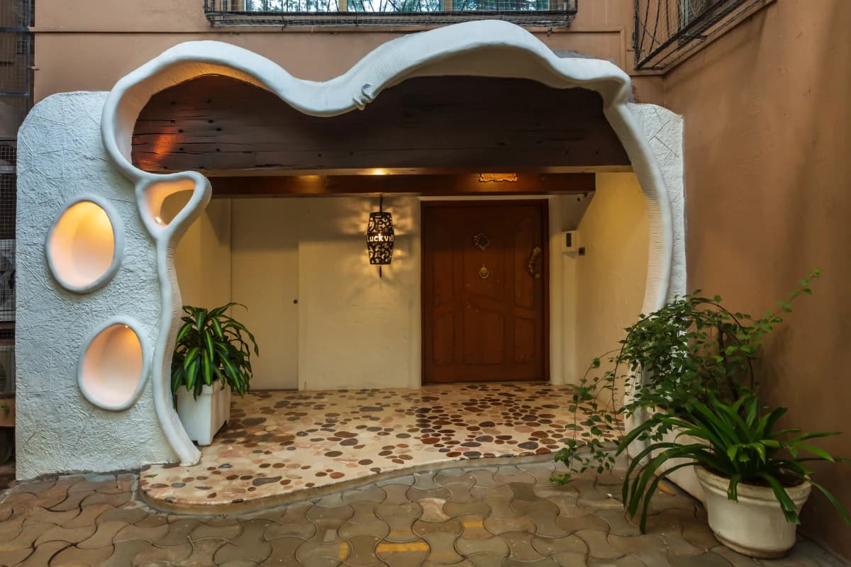 Luckville Bungalow Juhu image 3