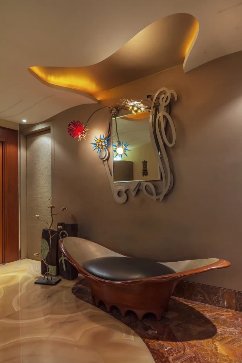 Luckville Bungalow Juhu image 5
