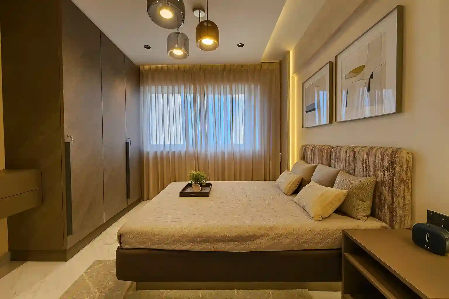 CODENAME BELLEVUE- 3BHK SHOWFLAT image 1